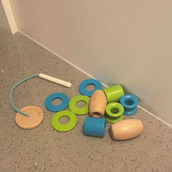 LOVEVERY Other - Lovevery Beading Kit